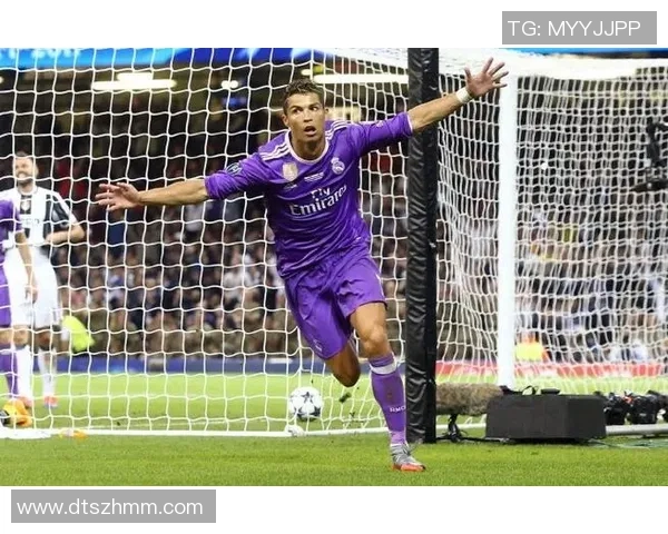 C罗进球后的经典庆祝动作揭秘 如何诠释球场上的激情与自信