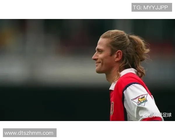 足球界以远距离精准长传闻名的传奇球星是谁